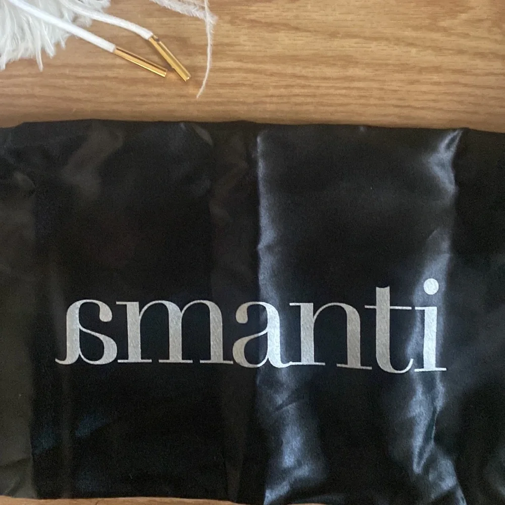 RARE Amanti Satchel - Picture 6 of 9